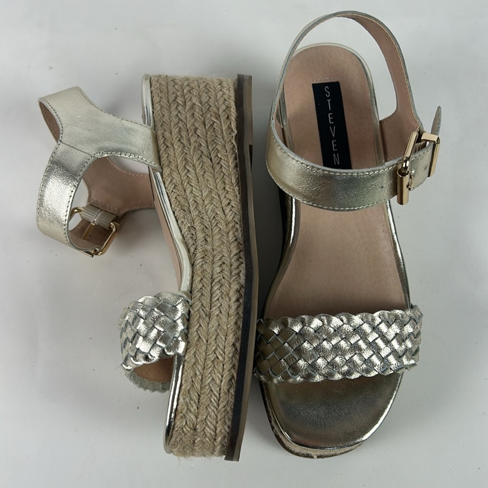 Like New Steven by Steve Madden Sabble Flatform Sandal - Picture 4 of 9